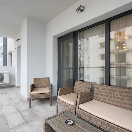 Apartment Happy Bubble I Timpuri Noi 1br 4 Ppl Bucharest